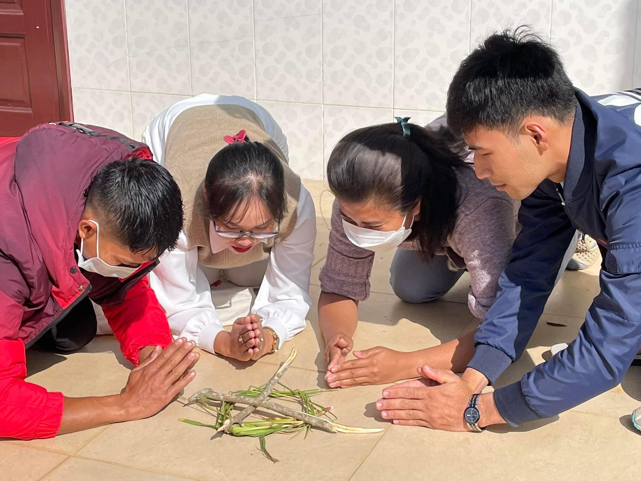 THƯ MỜI THAM DỰ NGÀY HÀNH HƯƠNG VIẾNG MỘ ĐỨC CHA JEAN CASSAIGNE VÀ CUỘC THI " DẤU CHÂN TÌNH YÊU GIỮA ĐẠI NGÀN"